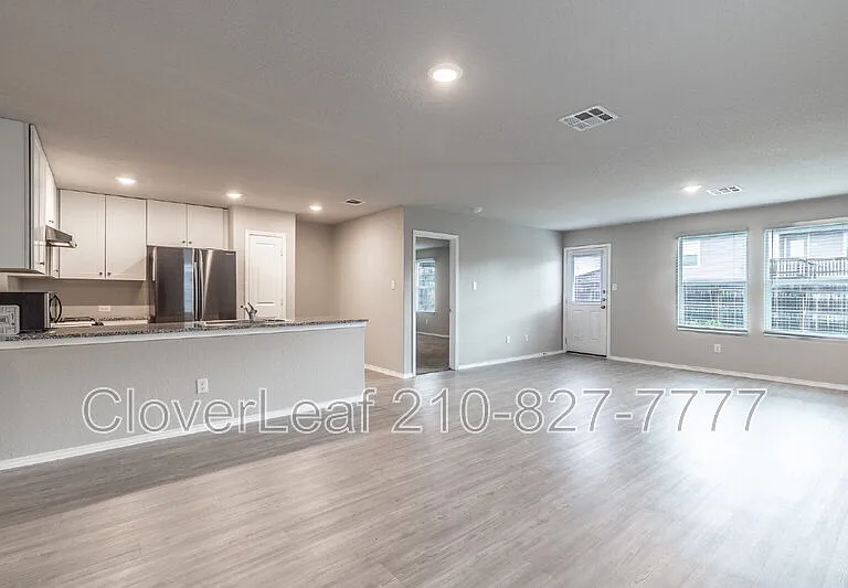 2815 Rosefinch — Photo 10