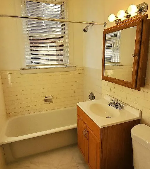 7436 Penfield Ct — Photo 2