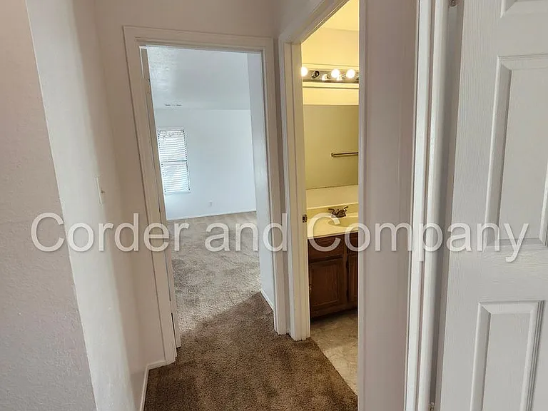 2261 Green Lake Rd NE — Photo 10