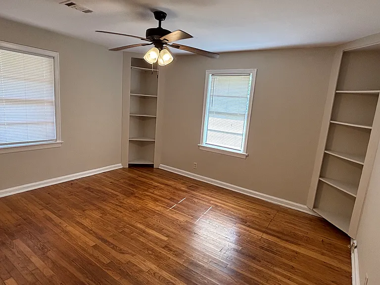 2673 Fernwood Ave — Photo 10