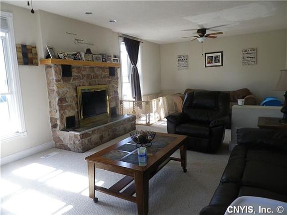 5th image of 2935 Cataract St