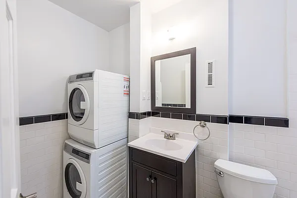 Rented by Nooklyn NYC LLC | media 29