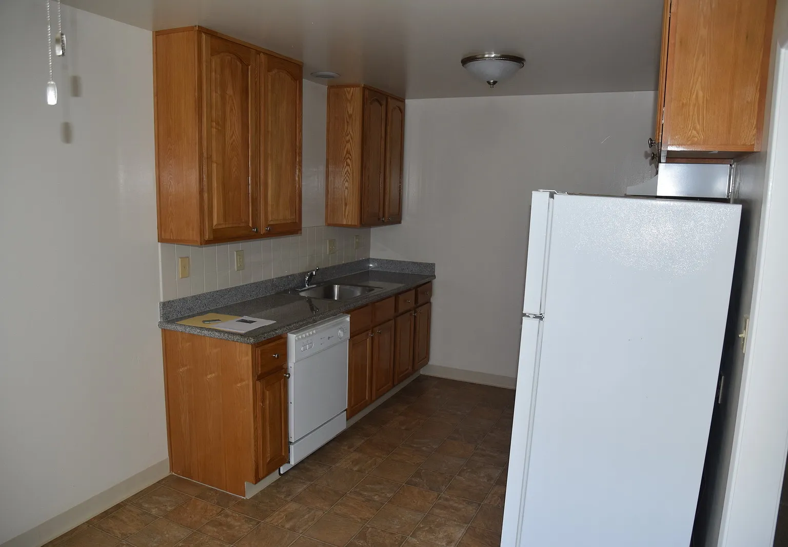 MG5-1839 Woodside Road — Photo 3
