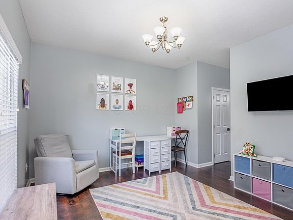 5th image of 10035 Corona Ln