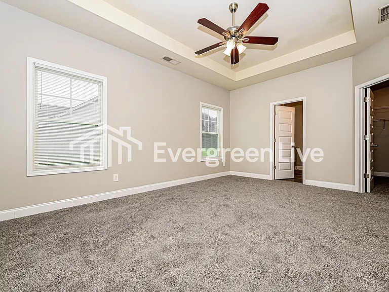 780 Freeman Dr — Photo 6