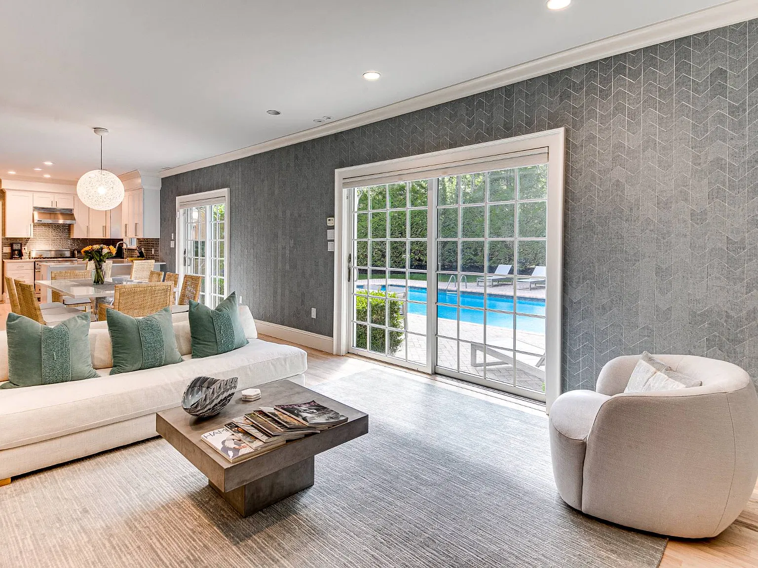 Hamptons Summer Retreat — Photo 4