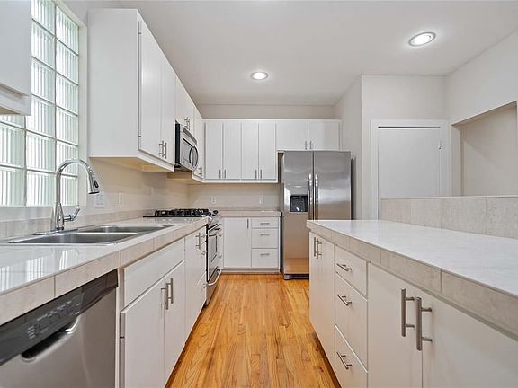 3rd image of 3536 Omeara Dr