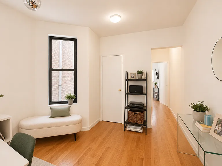 631 Grand Ave #4R — Photo 5