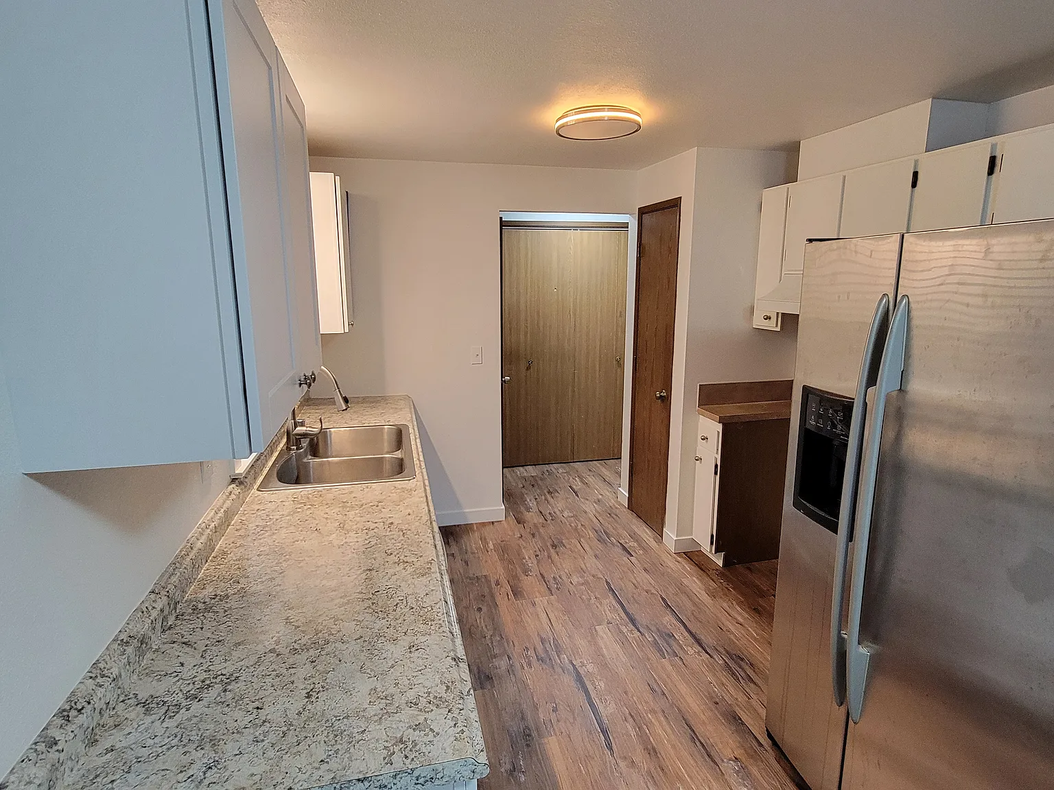 2 bed, 1.5 bath, 1200 sqft, $2,100 — Photo 4