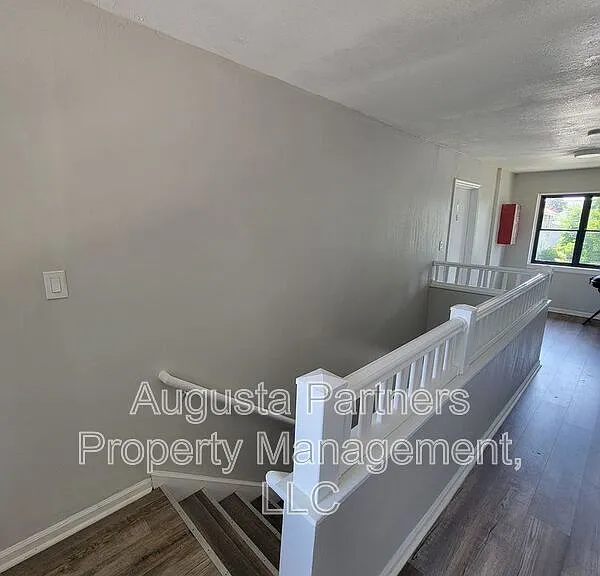 110 3rd St #D — Photo 3