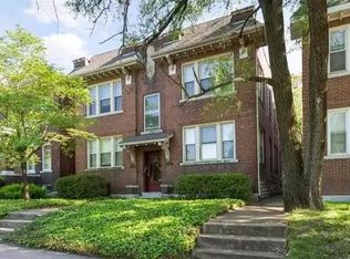 4276 Arsenal St #2W, Saint Louis, MO 63116