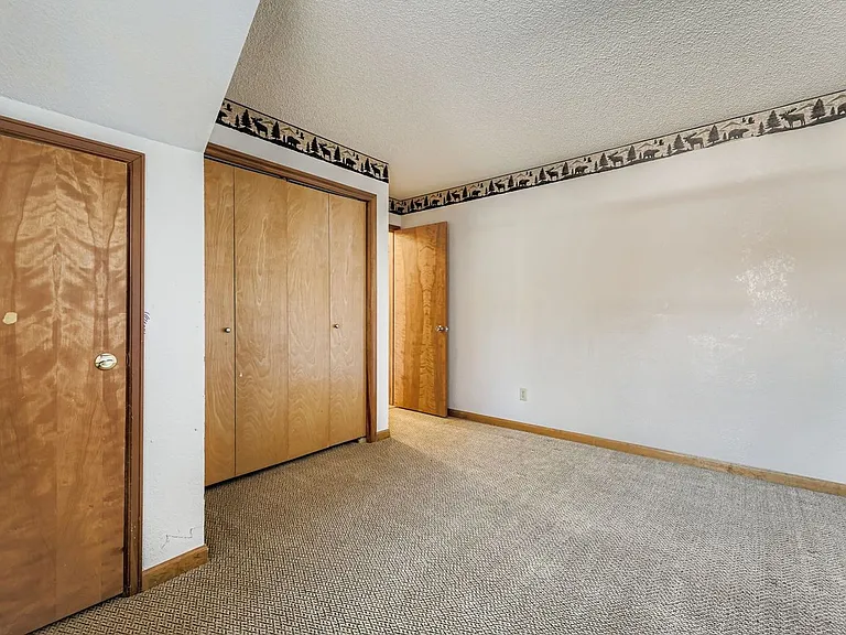 345 N Chipmunk Cir — Photo 25