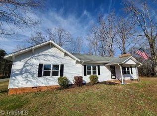 228 W Holloway Church Rd, Lexington, NC 27292