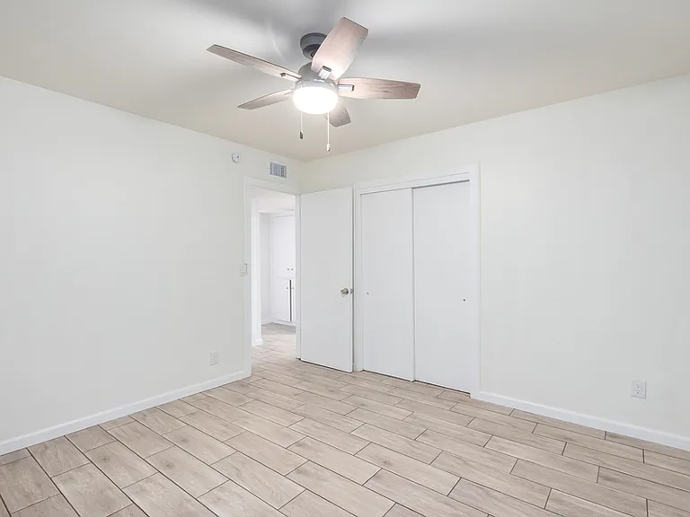 5107 N 28th Dr #3 — Photo 8