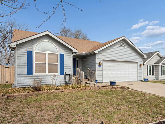 2nd image of 2132 E 26th St