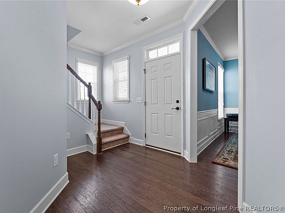 5th image of 141 Pine Hawk Dr