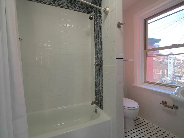 4 Bay View Ter #2 — Photo 9