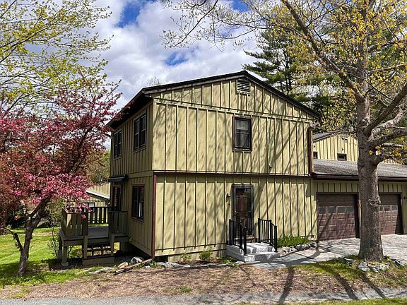 3rd image of 34 Floyd Avenue Unit 24
