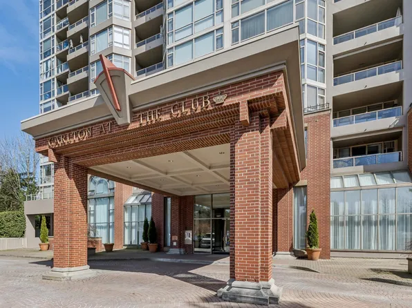 1327 Keith Rd E #308, North Vancouver, BC V7J 2J4