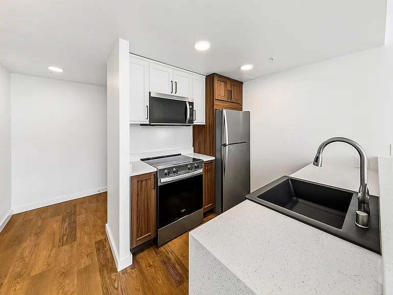 2600 2nd Ave #802 — Photo 11