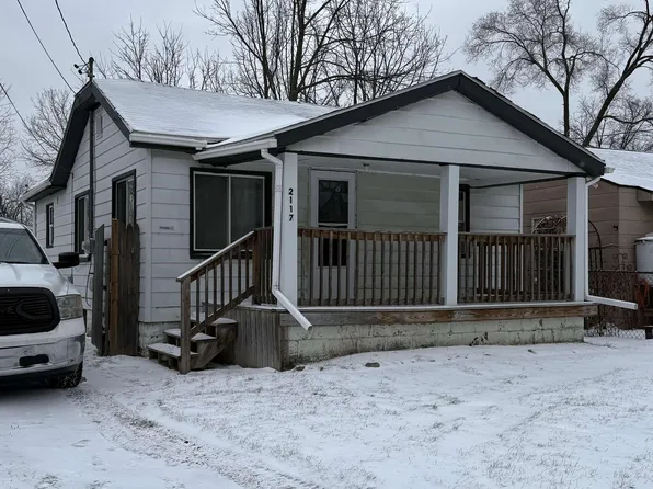 2117 E Schumacher St, Burton, MI 48529