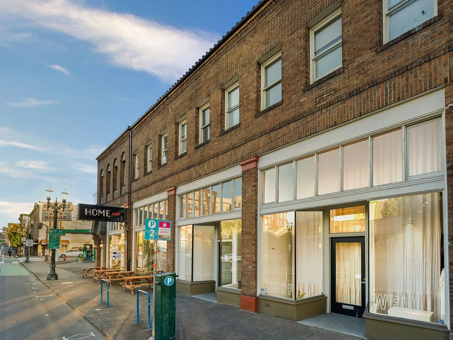 Morrison Street Apartments — Photo 1