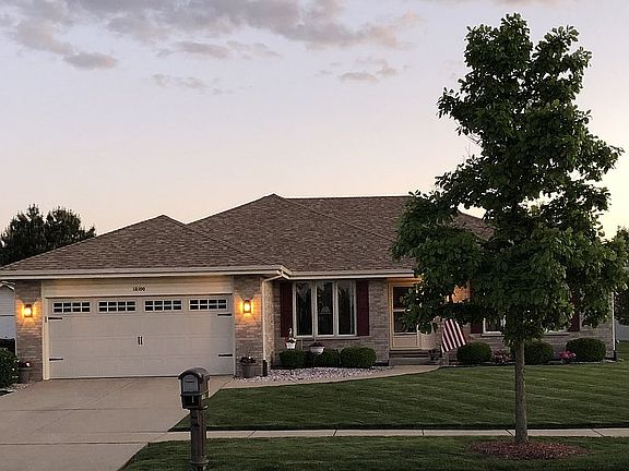 2nd image of 18100 Sippel Dr