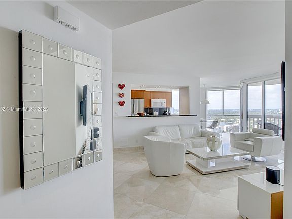 2nd image of 1000 W Island Blvd APT 2710