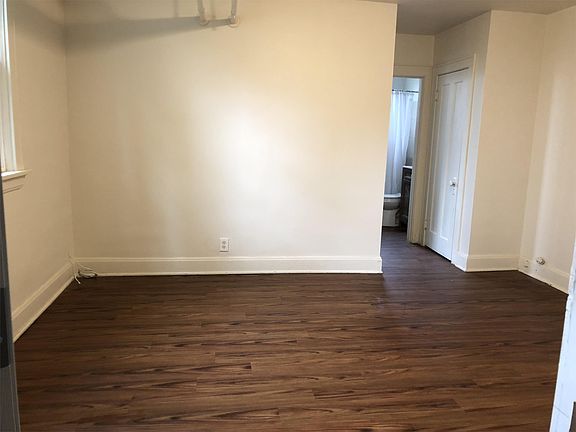 4th image of 219 Gilman Ave #5