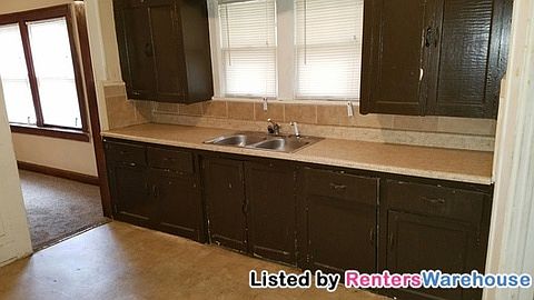 5th image of 5238 Woodland Ave