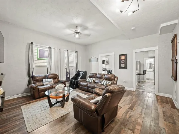 3223 Avenue M, Galveston, TX 77550