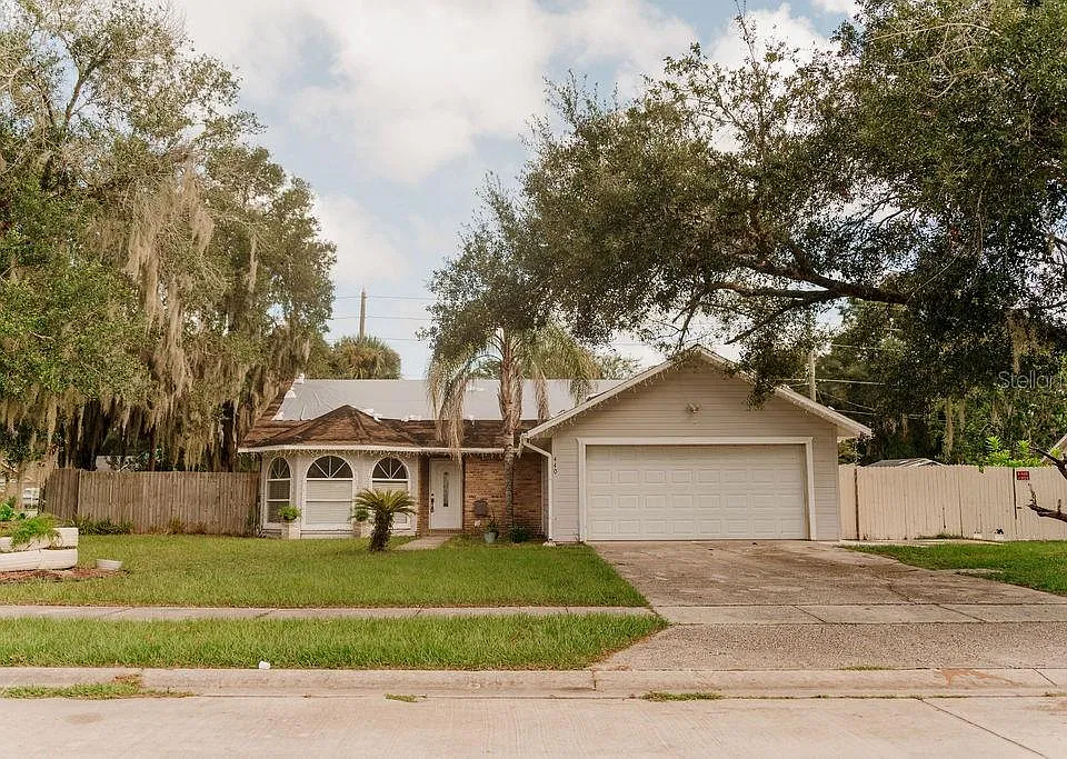 440 Berwick Cir
