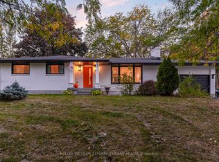 886 6th St, Clearview, ON L9Y3Y9