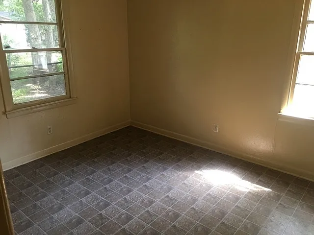 4916 Rightway Ave — Photo 6