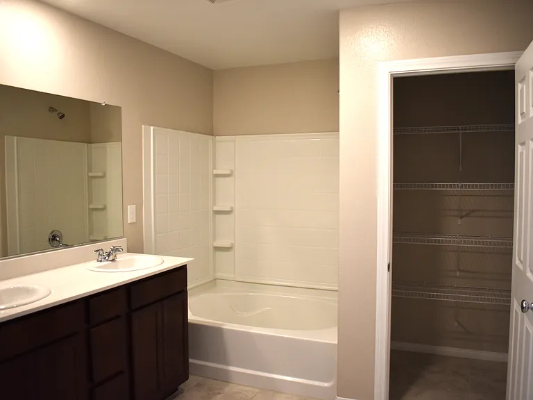 6973 W Ford Ave — Photo 20