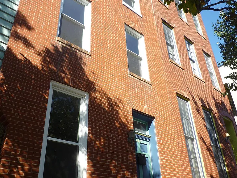 504 S Washington St — Photo 5