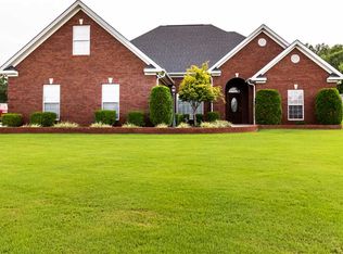 120 Braxton Ct, Decatur, AL 35603