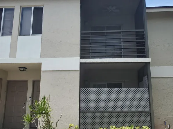 306 Gardens Drive #202, Pompano Beach, FL 33069