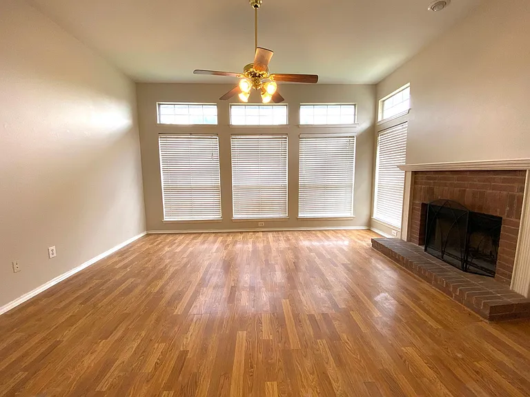 10800 Jackson Ln — Photo 7