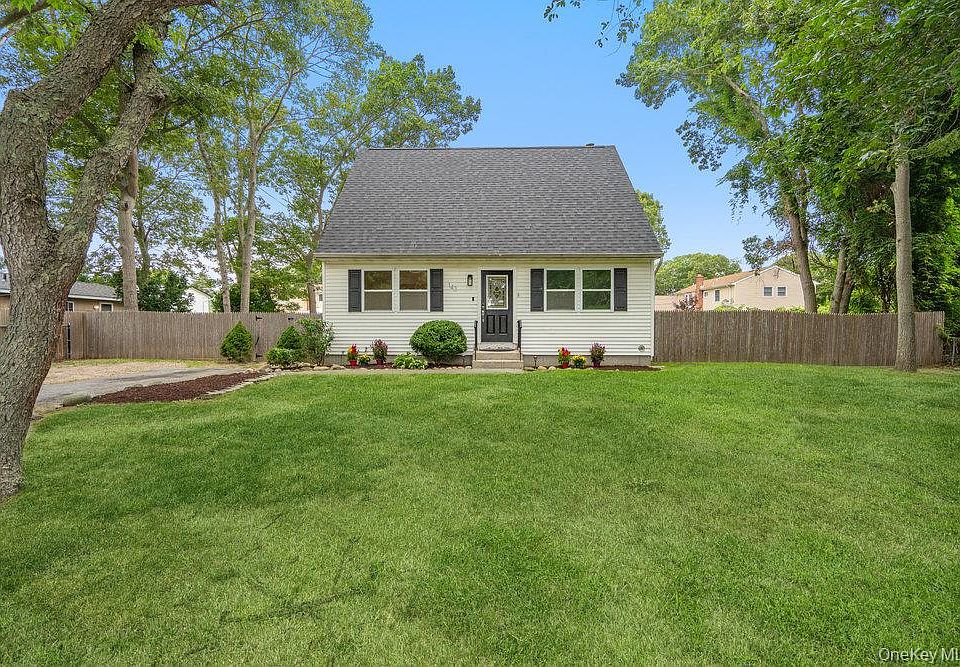 1st image of 143 Robinwood Drive