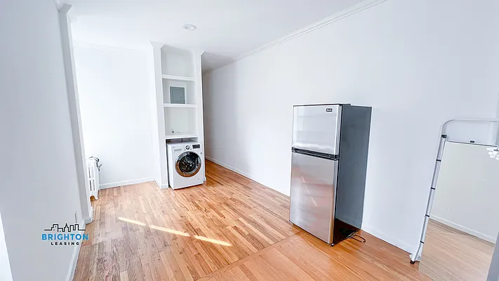 Rented by Brighton Management | media 11