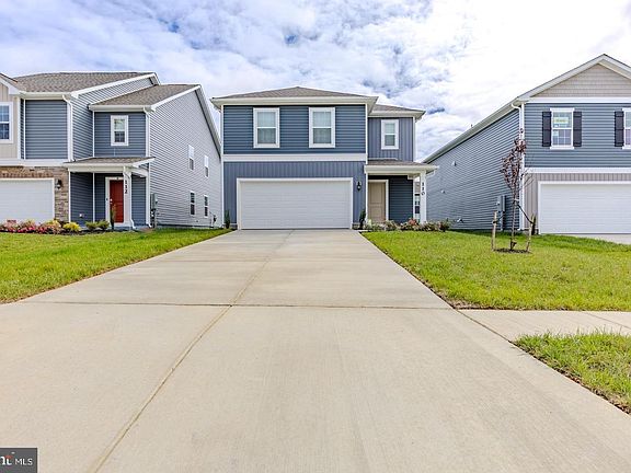 3rd image of 110 Charing Cross Dr