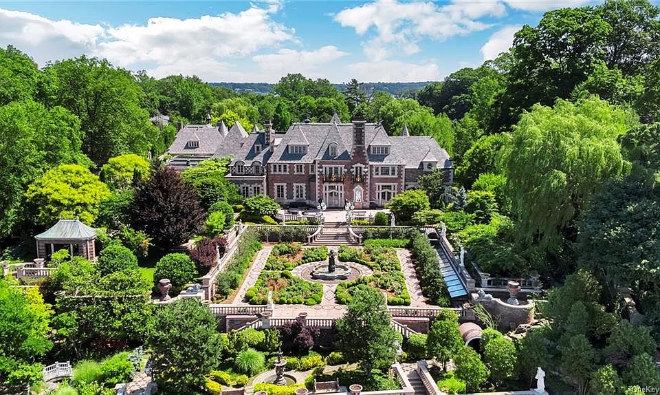 26 Pond Rd, Great Neck, NY 11024 MLS H6231724 Zillow