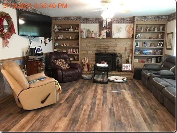 4th image of 1446 W Main St