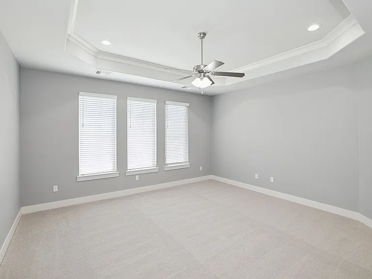 9240 Highland Springs Dr — Photo 13
