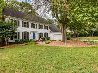 327 Mattridge Rd, Matthews, NC 28105