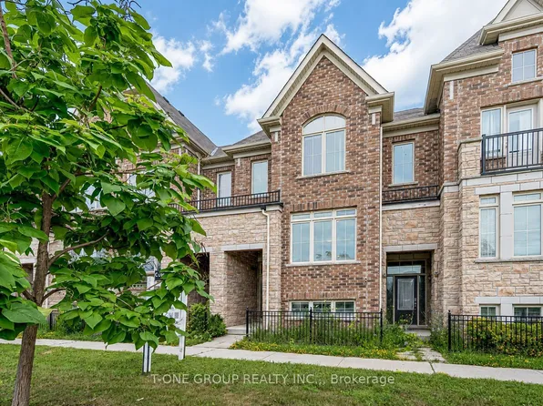 27 Sharbot Ln, Markham, ON L6E 0S7