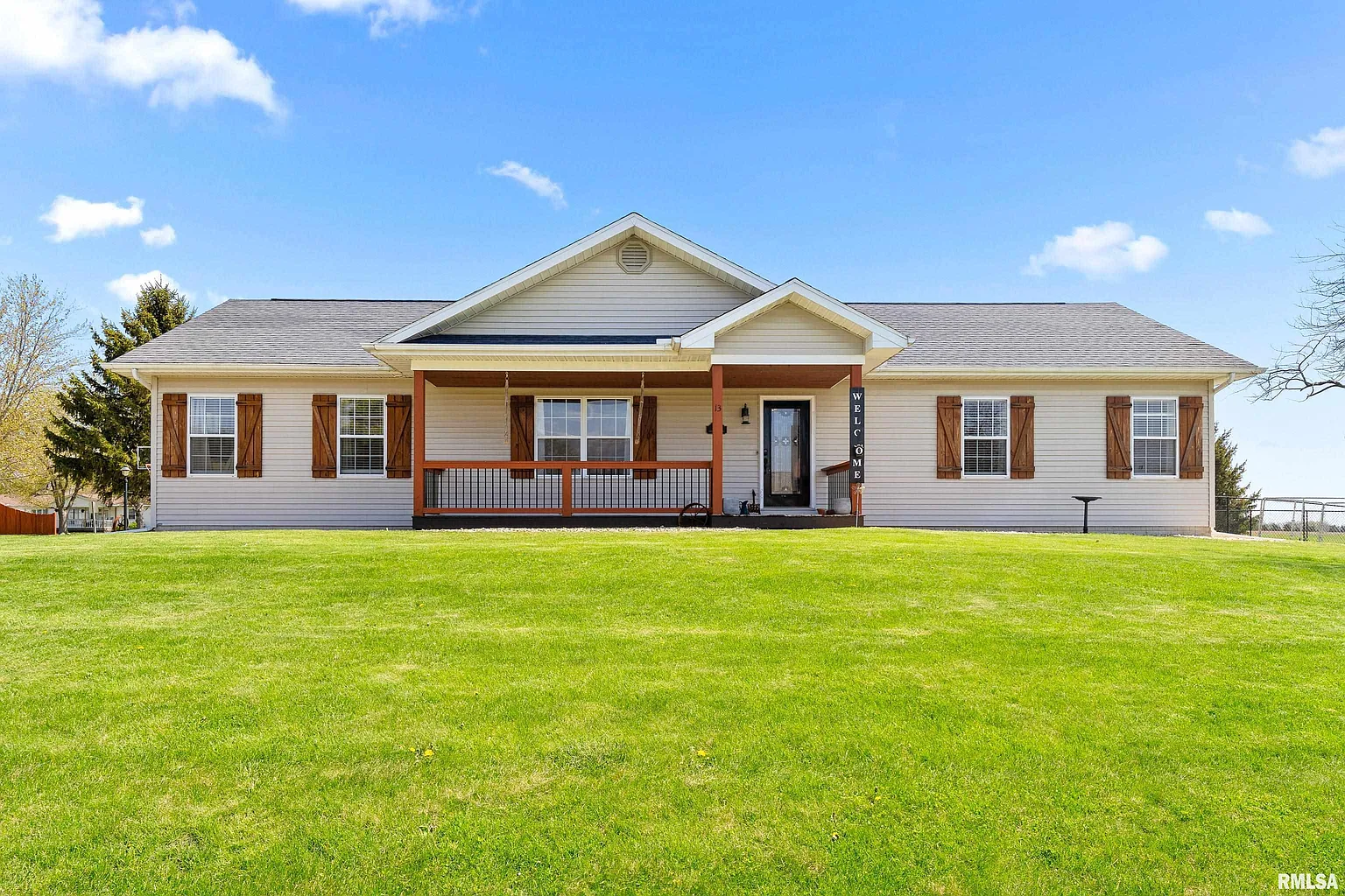 13 Lake Court Dr photo 1