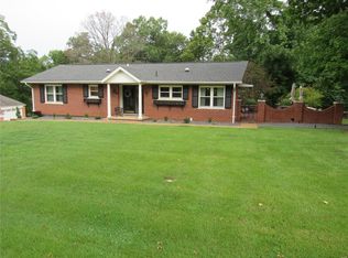 19 Frontenac Pl, Godfrey, IL 62035