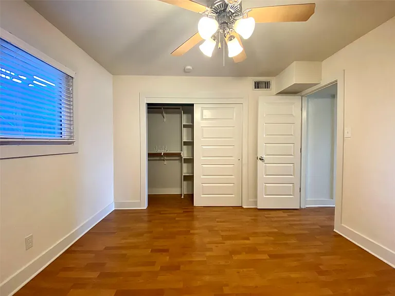 3815 Guadalupe St #207 — Photo 13